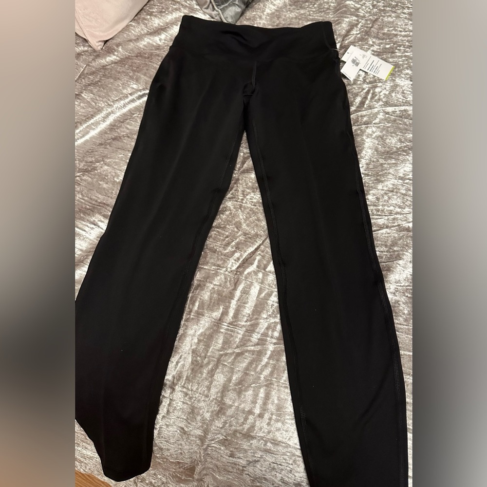 Old Navy black elevate leggings size small new with tags
